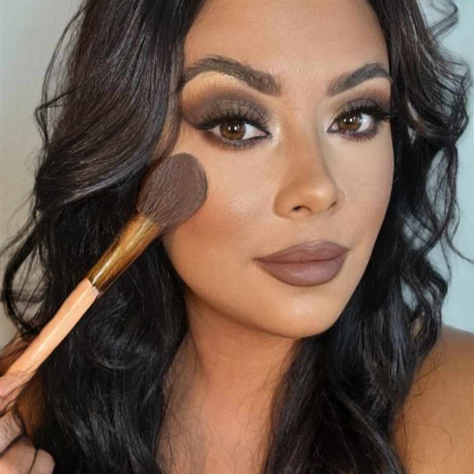 Karla, glam makeup specialist and Gold Coast makeup artist